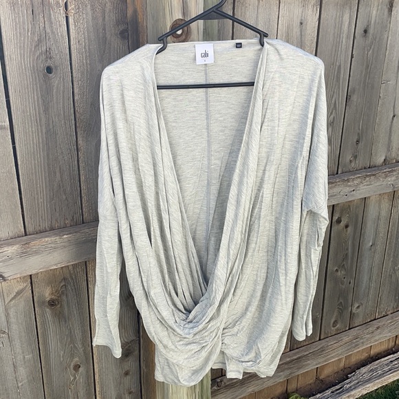 Long sleeve super flattering drape shirt - Picture 4 of 4